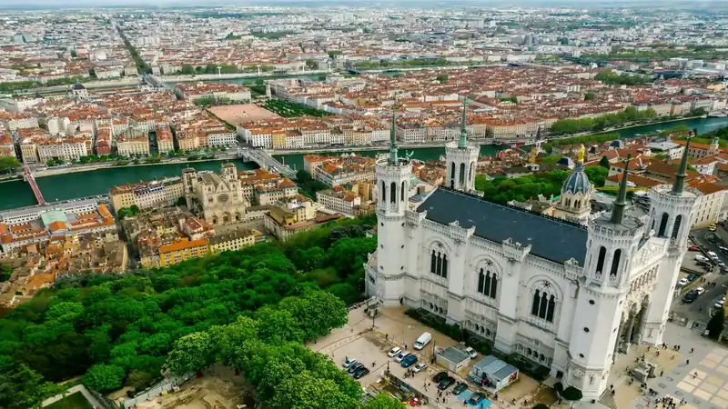 Lyon